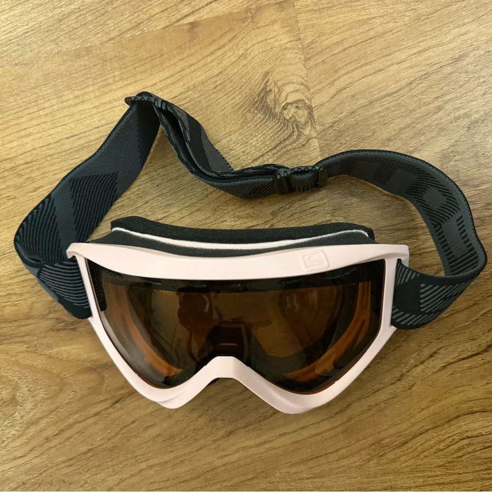 Ski goggles new in box
